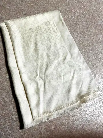 살바토레 페라가모 간치니 로고 올 패턴 스톨 스카프 대형