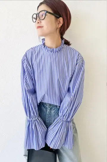 Spick and Span 프릴 스트라이프 블라우스