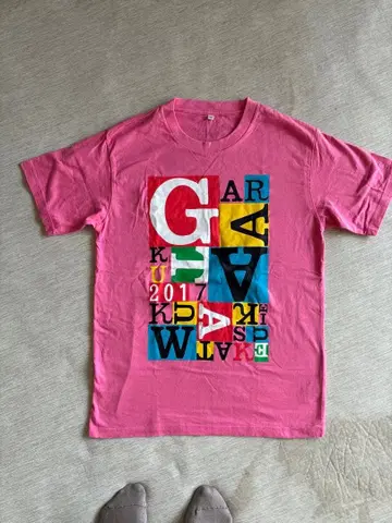 2017년제 컬러풀 프린트 T셔츠 M 사이즈