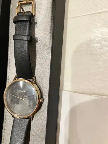 jouete 페이스 월드 손목시계 가죽