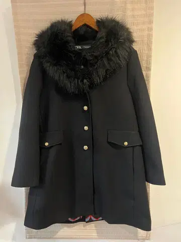 ZARA 이탈리아 울 퍼 코트 블랙 MANTECO 블랙