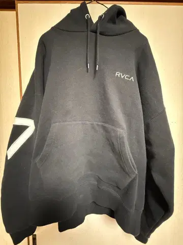 RVCA 후드티