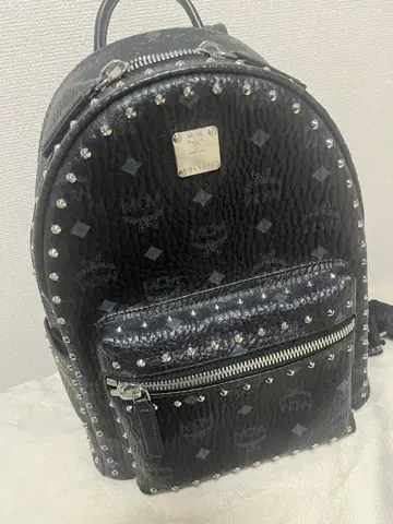 MCM 스터드 장식 블랙 백팩