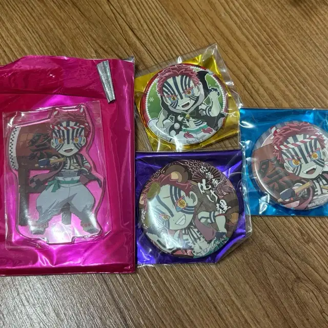 귀멸의 칼날 아크릴 스탠드 뱃지 아카자