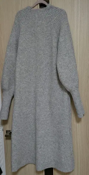 그레이 니트 원피스 볼륨 슬리브