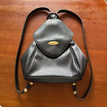 G. Vedecci ITALY 블랙 가죽 백팩 숄더백 삼각형 플랩