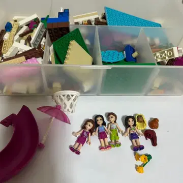 LEGO Frends 레고 미니 피규어 4개와 블록 세트