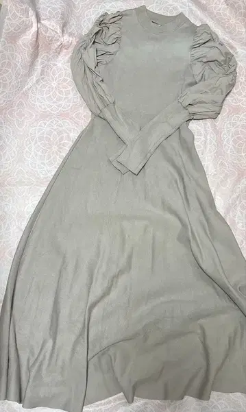 새상품급 MERCURY DUO 이소재 도킹 플레어 니트 원피스