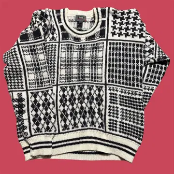 ixi:z 이크시즈 패턴 편직 니트 스웨터 L 사이즈 모노톤