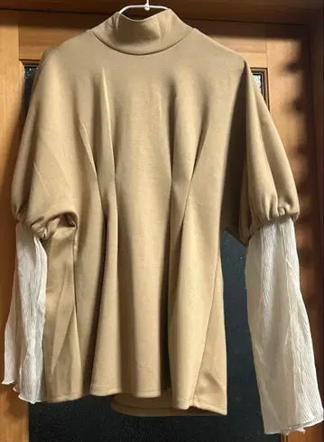 Eaphi 에피 티셔츠 소매 레이스 헴라인