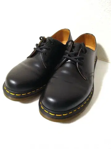 닥터마틴 3홀 UK5(24cm)