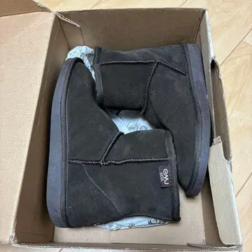 EMU 다크 브라운 어그 부츠