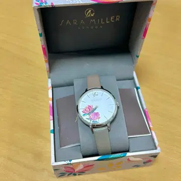 [ 새상품급 ] SARA MILLER LONDON 플라워 디자인 시계