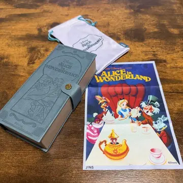 이상한 나라의 앨리스 진스 케이스만