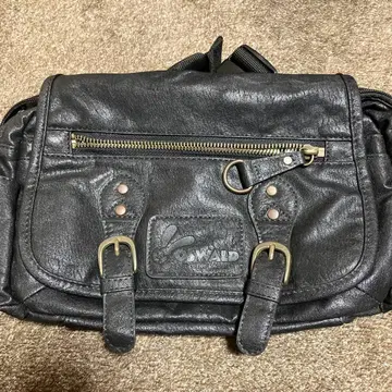 OSWALD 블랙 숄더백