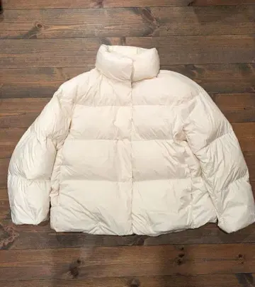 유니클로 다운 재킷 다운 화이트