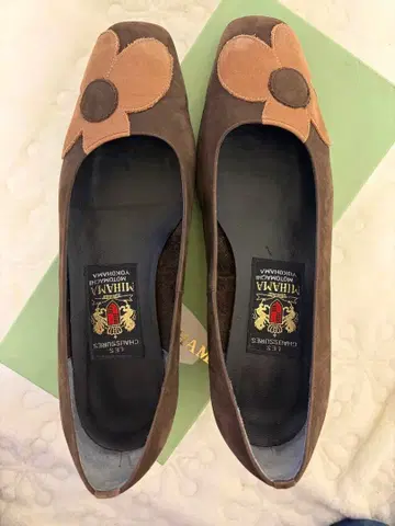 미하마 플라워 모티브 플랫슈즈