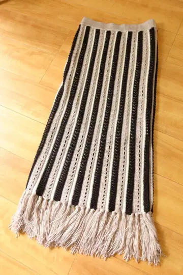 AULA AILA 니트 프린지 롱 스커트 스트라이프 롱 레그 효과