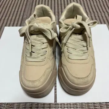 ZARA 베이지 통굽 스니커즈 여성용