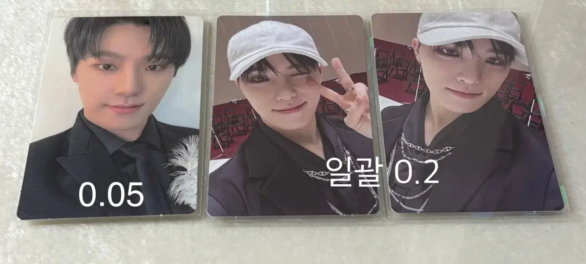 Seventeen dino photocard