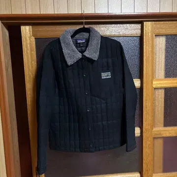 patagonia 블랙 퀼팅 자켓 L