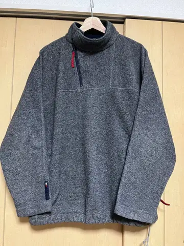 Tommy Hilfiger 그레이 하프 지퍼 플리스 자켓