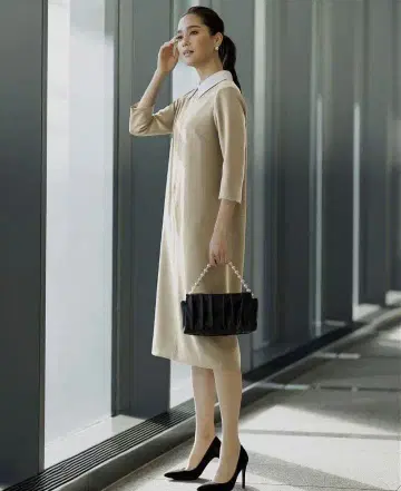 두클라쎄 이중직 카르제 카라 부착 원피스 베이지 6부 소매 13호 미사용