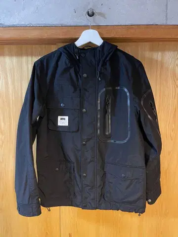 FTC 블랙 마운틴 후드티