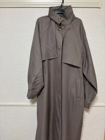 그레이 (모카) 트렌치코트 버튼 포함