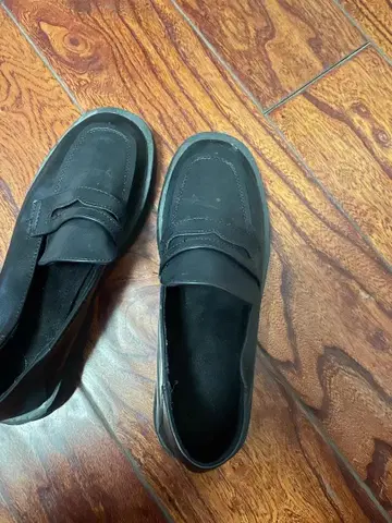 블랙 가죽 로퍼 슬립온