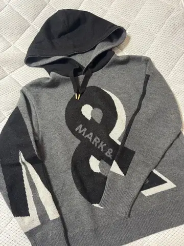 마크앤로나 니트 후드티 미사용 새상품