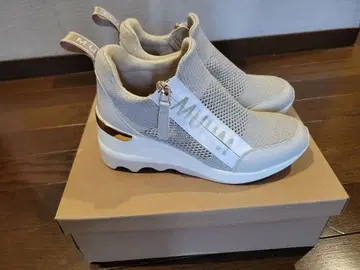 MUUM 메쉬 통굽 스니커즈 베이지