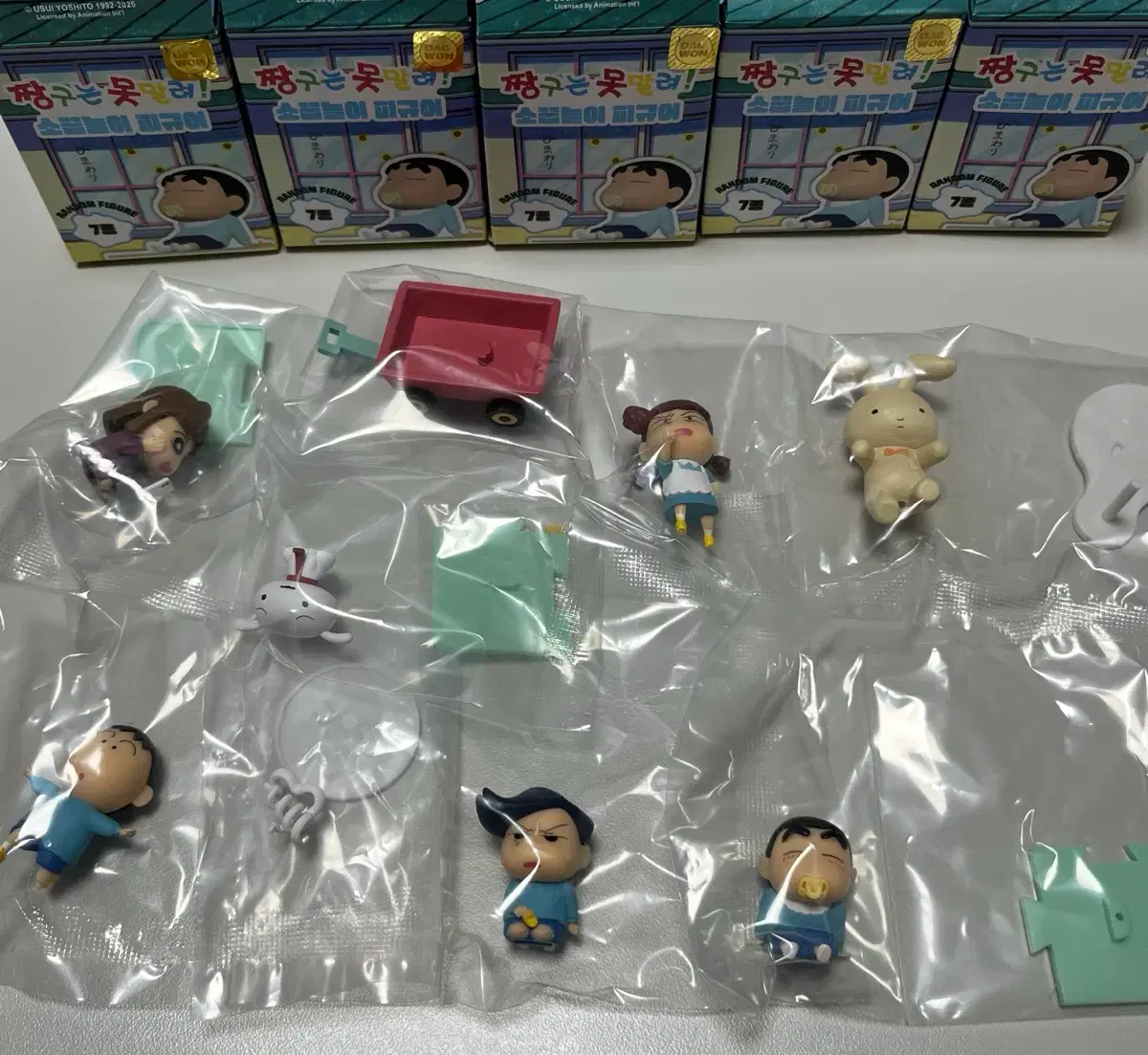 Shinchan Play House Figures (6 types)