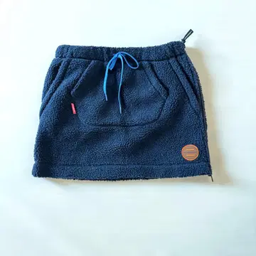 로사센 네이비 플리스 스커트