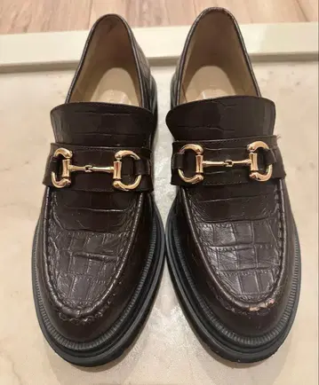 FRAY I.D 다크 브라운 통굽 로퍼