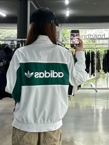 새상품 레어. adidas originals 저지 화이트/그린 L