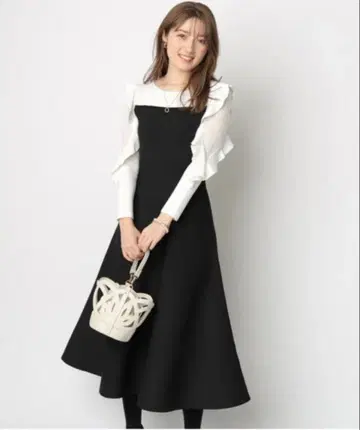 아푸와이저 리셰 프릴 슬리브 뷔스티에 니트 롱 원피스