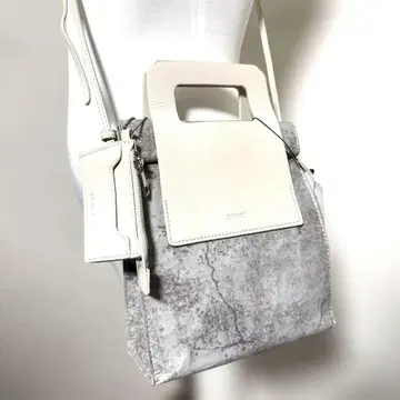 새상품*nouer 숄더백 그레이와 화이트 핸드백 미니 지갑 포함