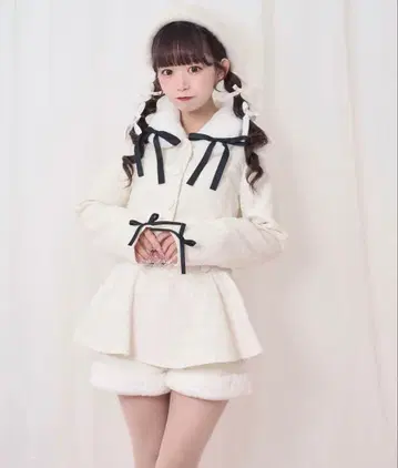 허니시나몬 트위드 퍼 숏 자켓 & 숏팬츠