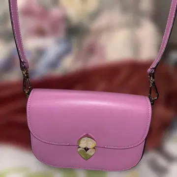 미사용품 Kate spade 핑크 플랩 숄더백