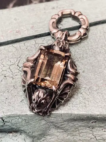 [1-W] Bizarre 925 / 가고일 스모키 쿼츠 탑