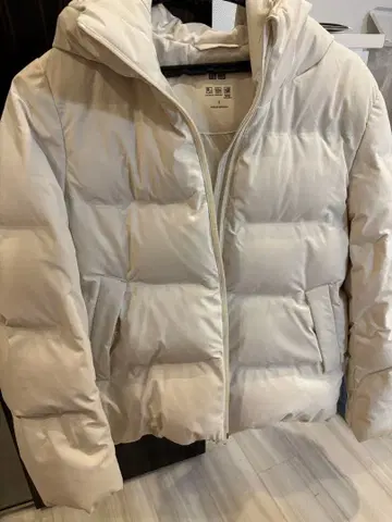 UNIQLO 유니클로 심리스 다운 S 사이즈