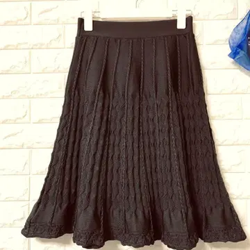 트리니티 니트 플레어 스커트 허리밴딩 얇은 소재 한국제 새상품급 페미닌