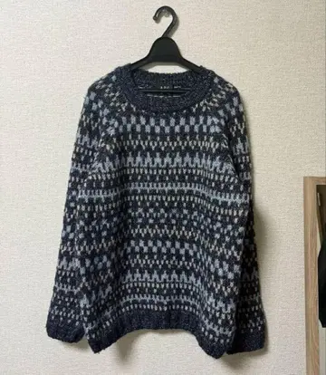 A.P.C 울 스웨터 착용 사진 있음