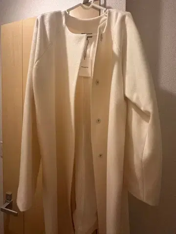 Theory 아이보리 롱 코트