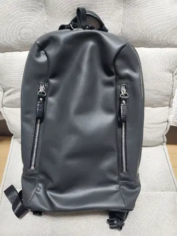 [새상품급] +diana 발수 실리콘 가죽 A4 백팩 블랙