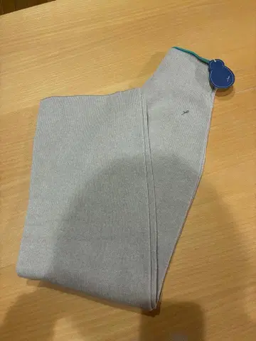 미사용 새상품 팔라스 팰리스 니트 팬츠