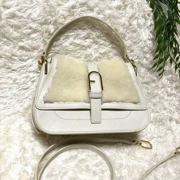 새상품급 FURLA 숄더백 핸드백 2way 아이보리 화이트 퍼