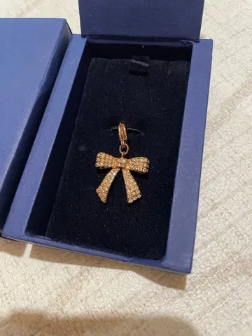 SWAROVSKI 참 리본 [미사용]