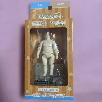 넨도로이드돌 Boy 크림 바디